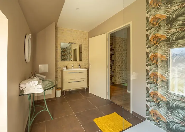 Le Petit Pre Terrace & Private Parking Holiday home Saonnet